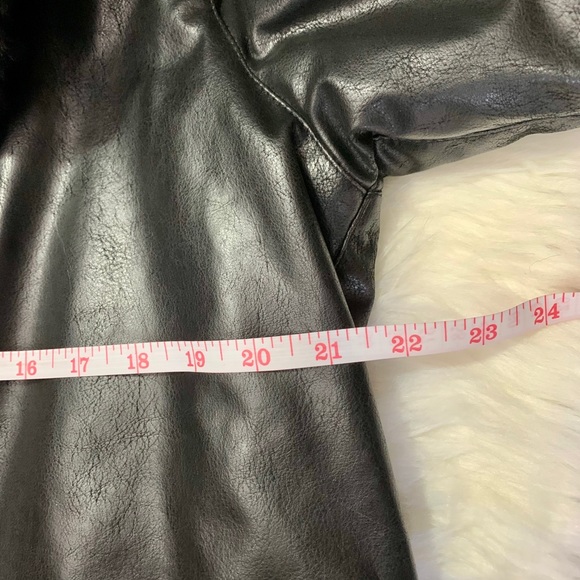 Nuage leather winter coat with fur inside - Picture 10 of 14